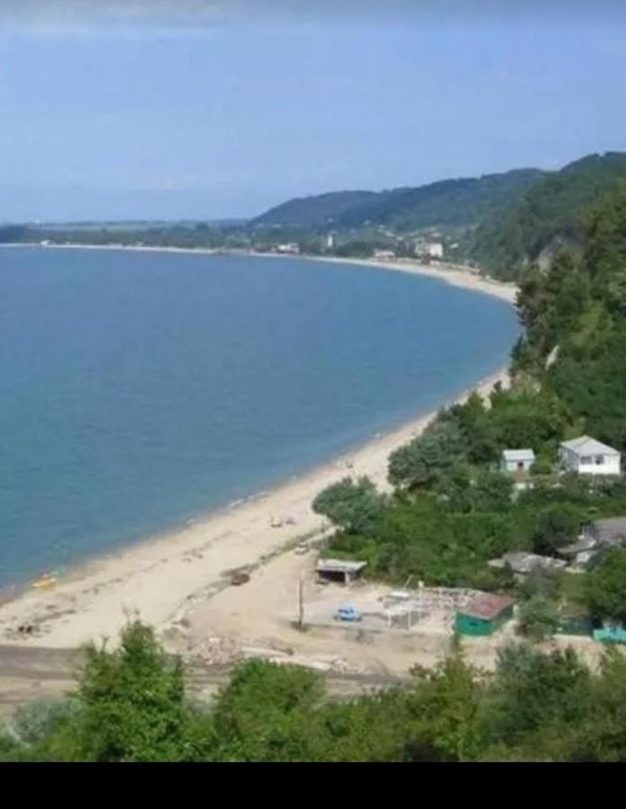 Zolotaya Buhta 10 Hotel Пицунда Екстериор снимка